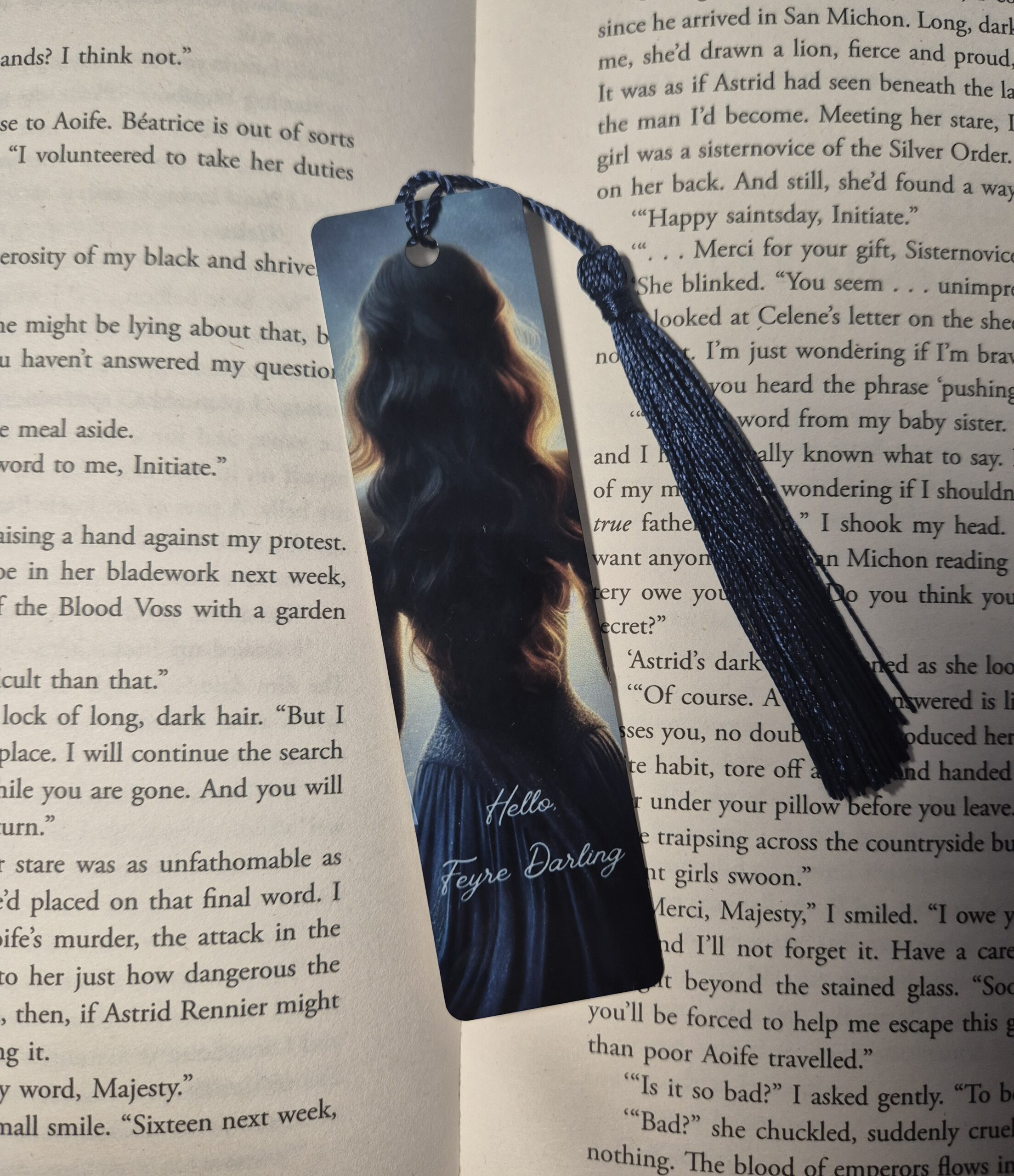 Boekenlegger – “Hello Feyre Darling”